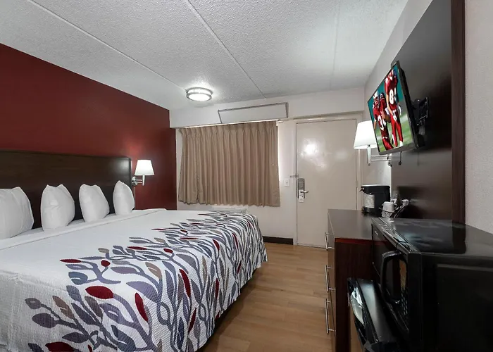 Red Roof - Motel
