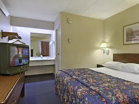 Motel Red Roof - 2*